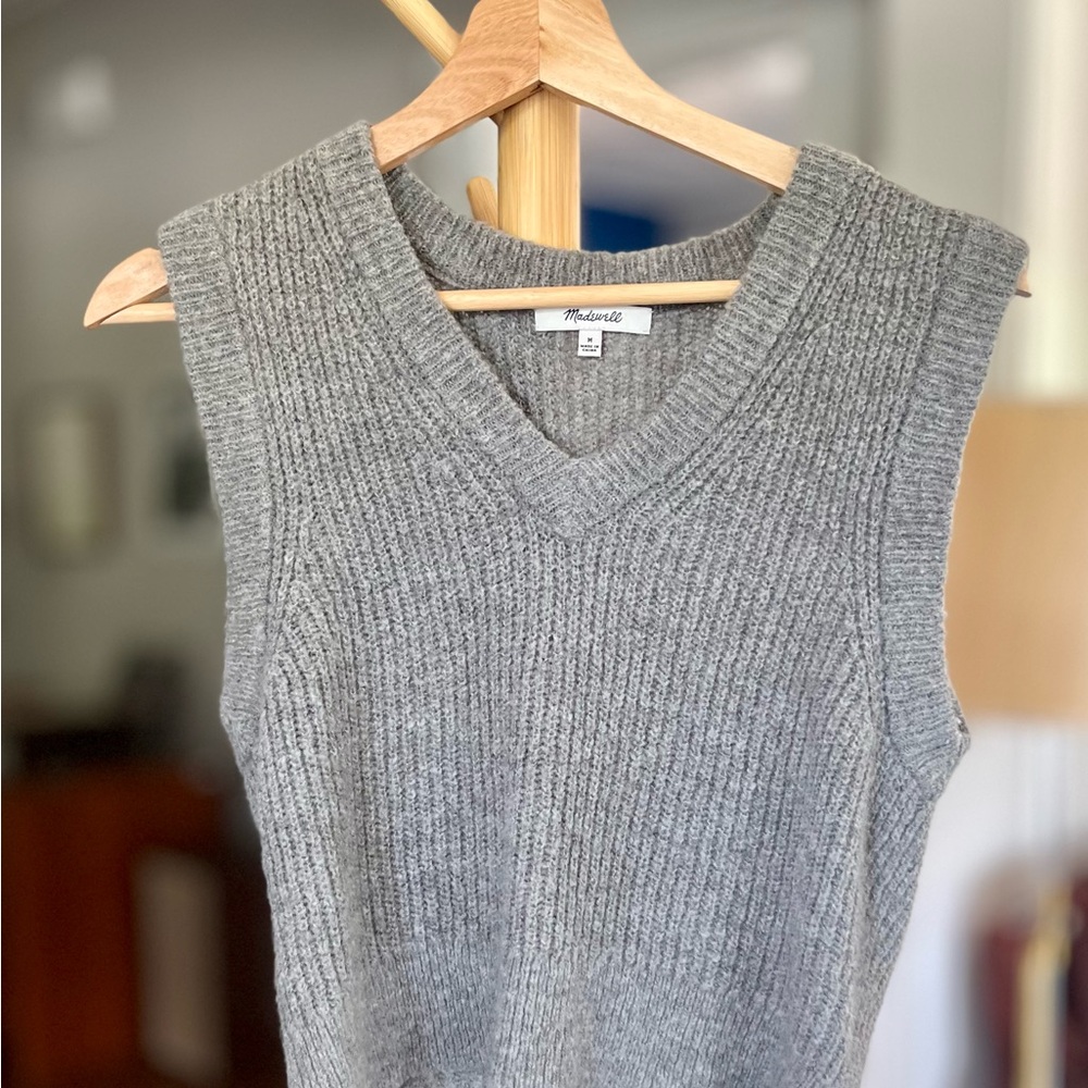 Madewell Sleeveless Sweater Size M